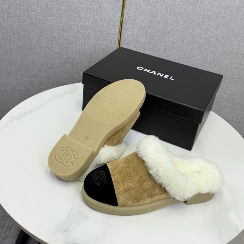 Ch**el slippers